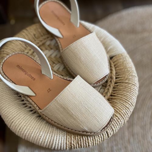 小編織壓紋米白